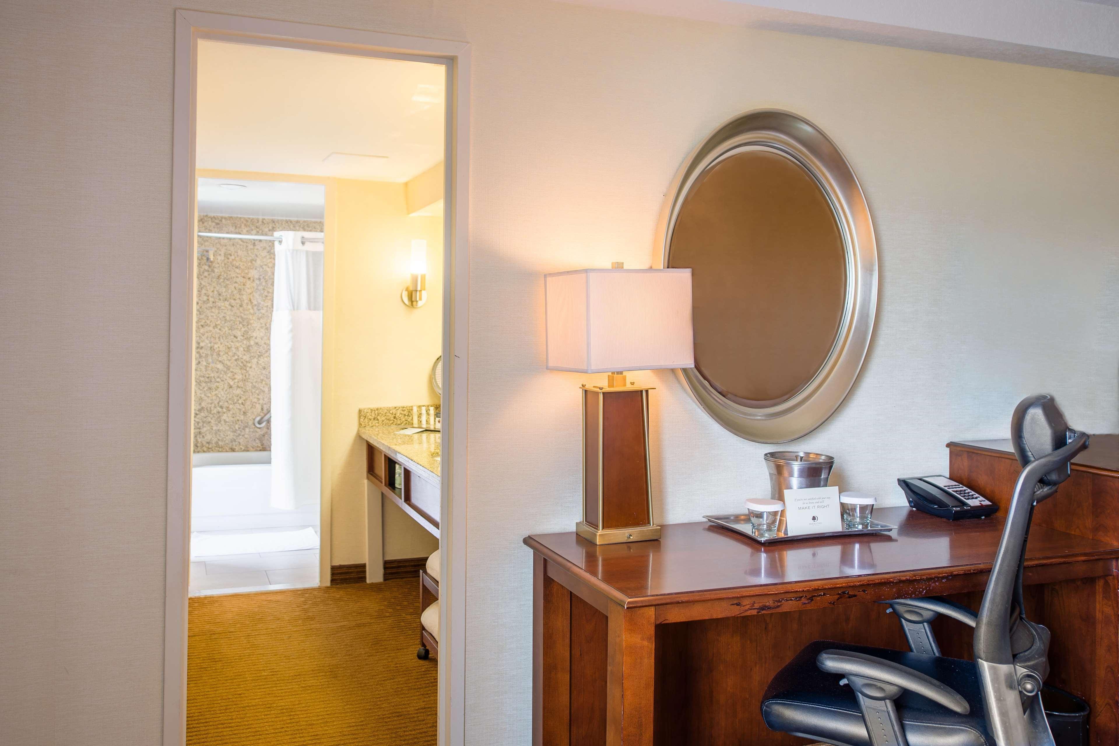 ดับเบิลทรี บาย ฮิลตัน ฟิลาเดลเฟีย แอร์พอร์ต Hotel ภายนอก รูปภาพ