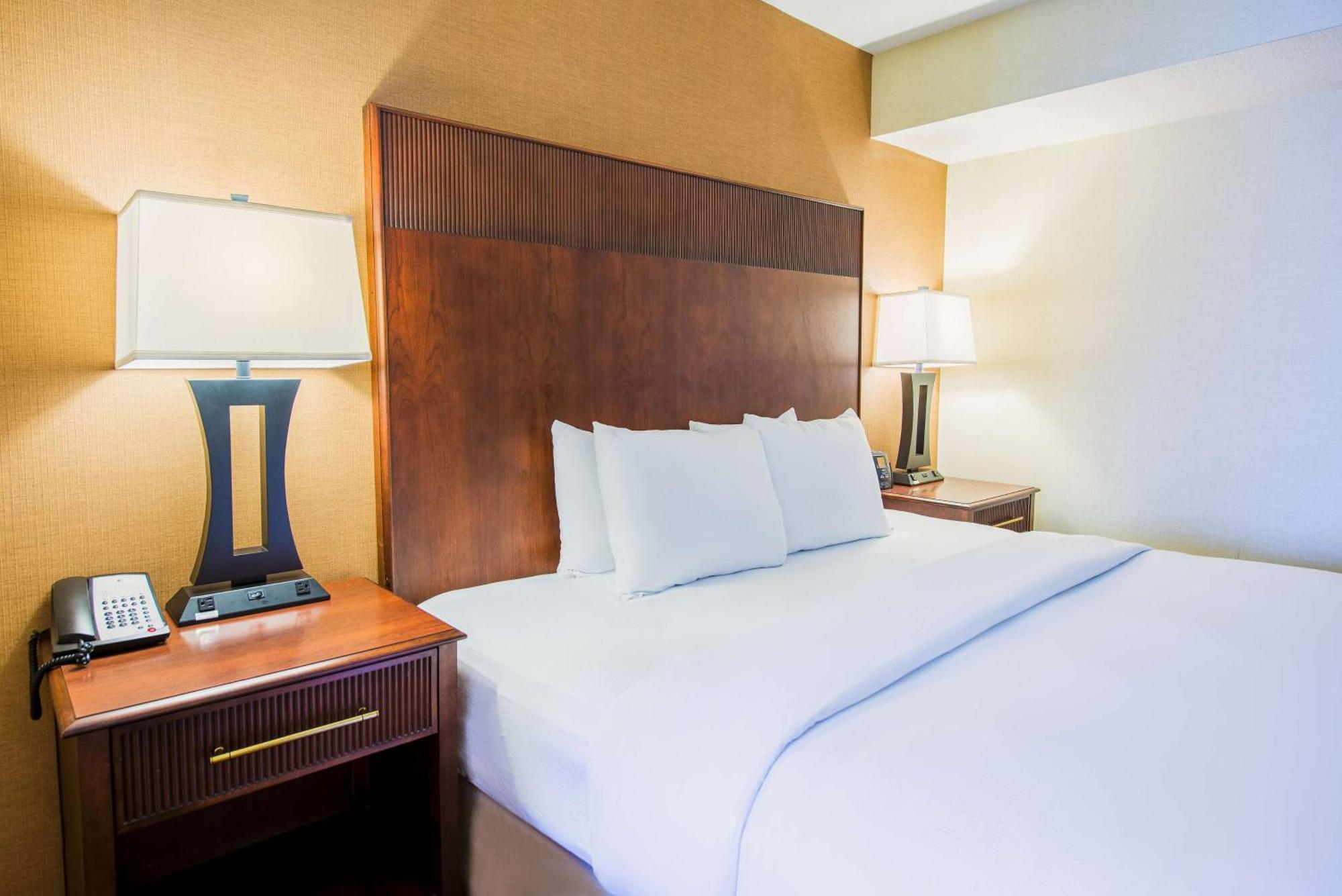 ดับเบิลทรี บาย ฮิลตัน ฟิลาเดลเฟีย แอร์พอร์ต Hotel ภายนอก รูปภาพ